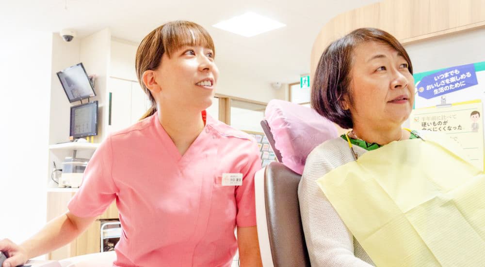 歯科衛生士の仕事の様子