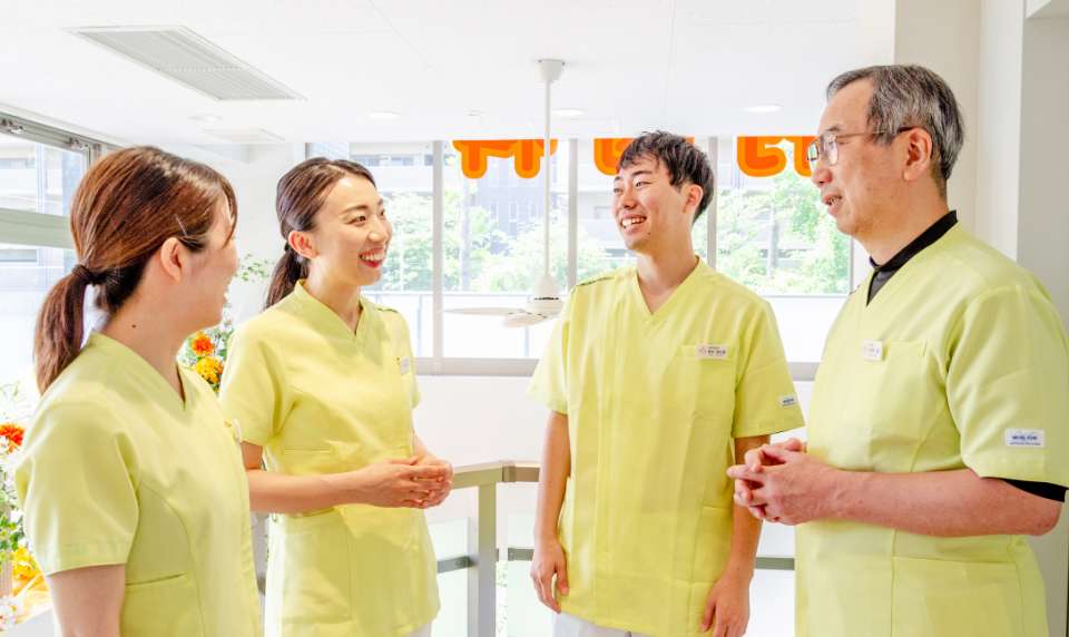 スタッフ談笑の様子